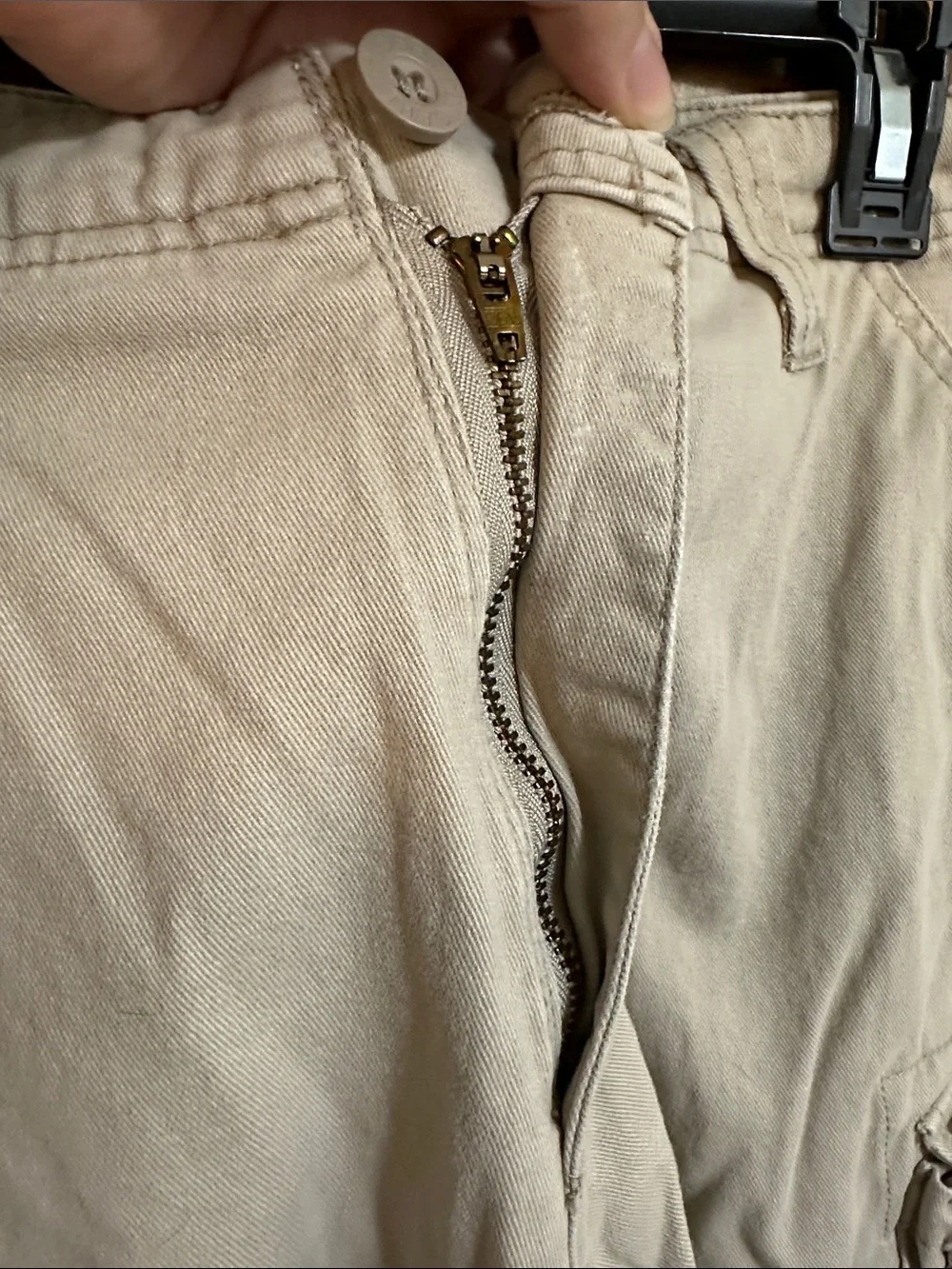 Lee Dungarees Men's Light Beige Cargo Shorts with Utility Pockets